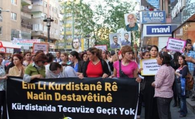 Diyarbakır’da 12 Yaşındaki Kıza Tecavüz Protesto Edildi 