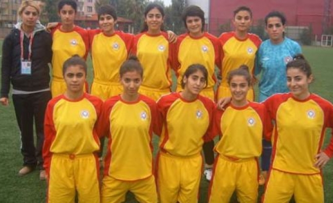 Güneydoğu'da Bayanların Futbol Tutukusu