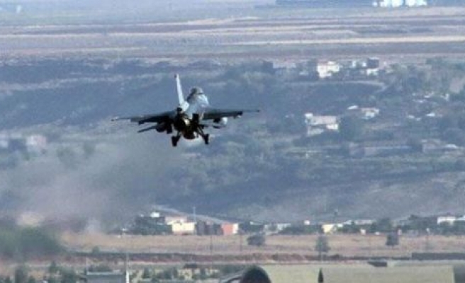 Türk Savaş Uçakları Pkk Kampları Üzerinde Keşif Uçuşu Yaptı 