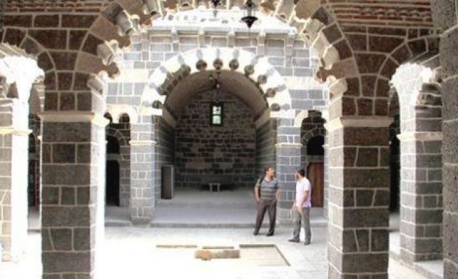 Zinciriye'nin Restorasyonu Bitti, Gözler Tahsiste