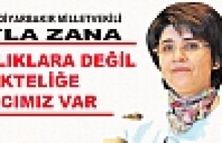 Leyla Zana: Ayrılıklara değil birlikteliklere ihtiyacımız...