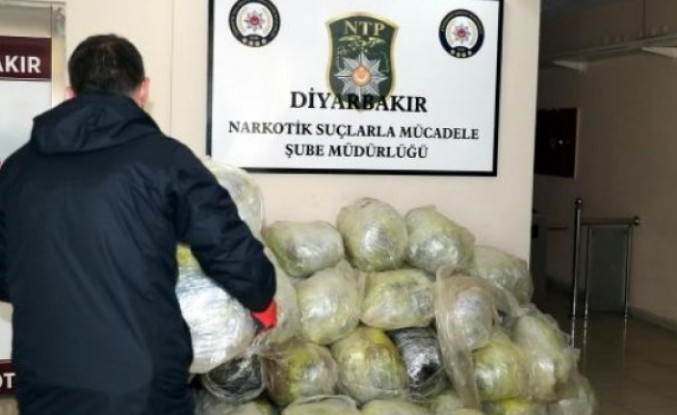 Diyarbakır'da 176 Kilo esrar ele geçirildi