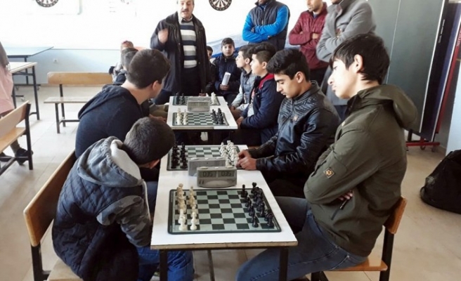 Çınar’da Okul Sporları  Satranç Turnuvası yapıldı