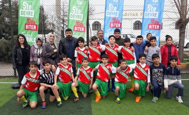 Sokak Futbolunda Bağlar Şampiyonu Fatih İlkokulu