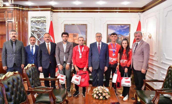 Diyarbakır'ın Gururu Balkan Şampiyonu Milli Atlete Vali Desteği