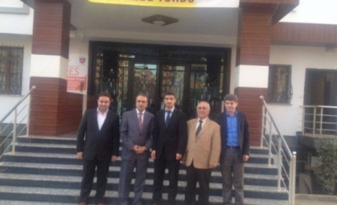 Ak Parti Diyarbakır Milletvekili Cuma İçten’e Plaket 