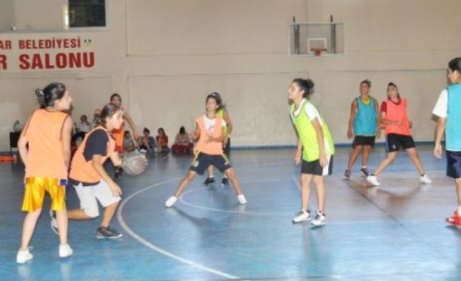 Bağlar Belediyesi Kız Basketbol Takımı Yeni Sezona Hazır 