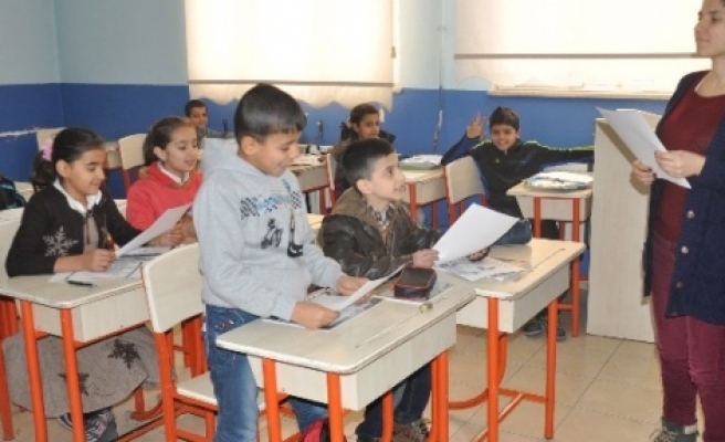 Bağlar Eğitim Destek Evlerinde Kürtçe'ye Yoğun İlgi 