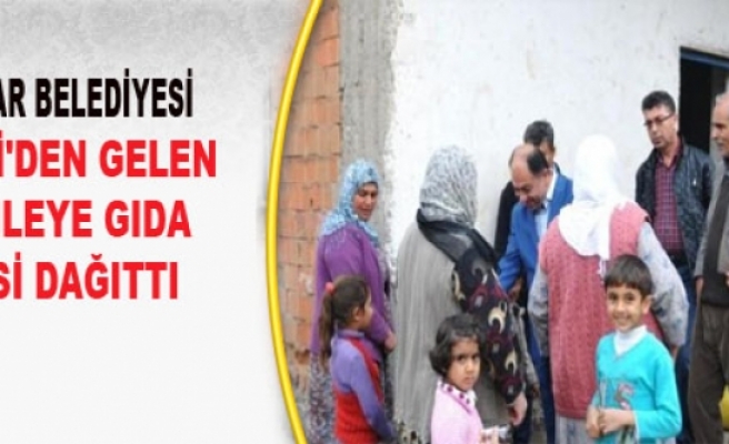 Belediye, Kobani'den Gelen 350 Aileye Gıda Kolisi Dağıttı