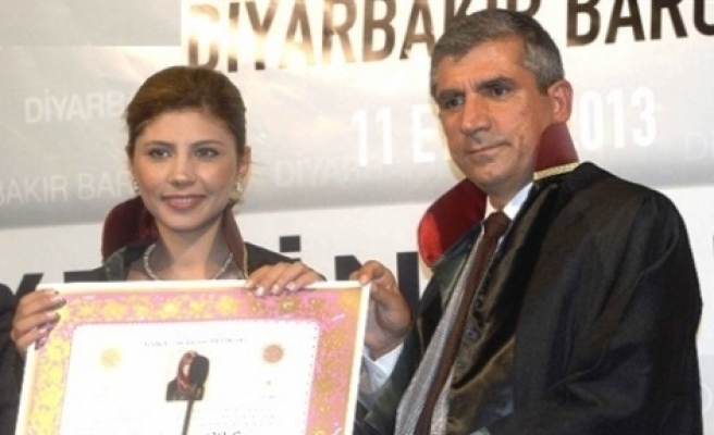 Diyarbakır’da 14 Yeni Avukat Yemin Töreniyle Görevine Başladı 