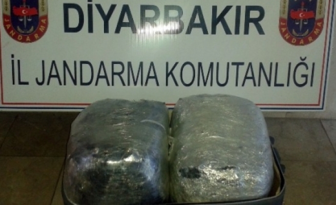 Diyarbakır’da 20 Kilogram Esrar Ele Geçirildi 