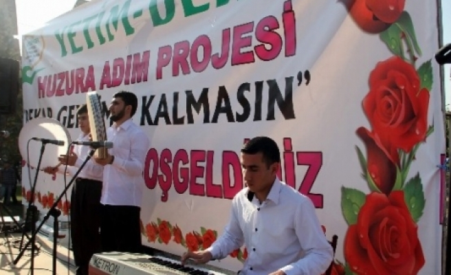 Diyarbakır’da 21 Yetim Çift Dini Törenle Dünya Evine Girdi 