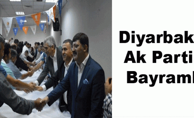 Diyarbakır'da Ak Partililer Bayramlaştı