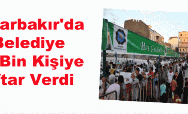 Diyarbakır'da Belediye 65 Bin Kişiye İftar Verdi