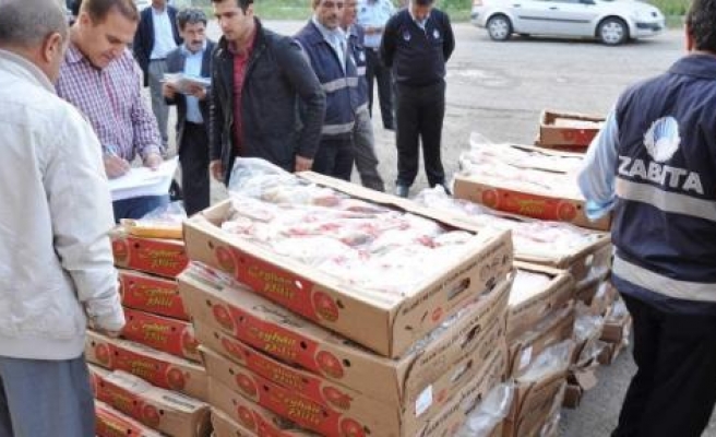 Diyarbakır’da Bir Haftada 15 Ton Bozuk Tavuk Eti İmha Edildi 