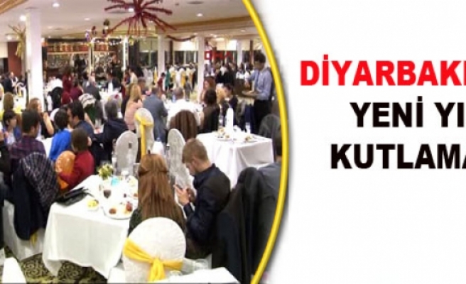 Diyarbakır'da Bir Tarafta Halay, Bir Tarafta Olay