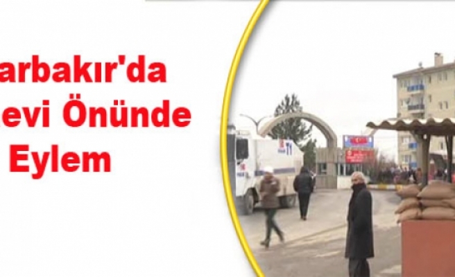 Diyarbakır'da Cezaevi Önünde Eylem