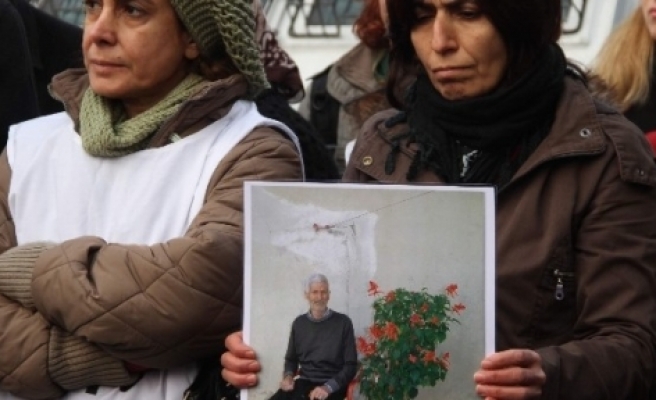 Diyarbakır’da Hasta Tutuklular İçin Oturma Eylemi Düzenlendi 