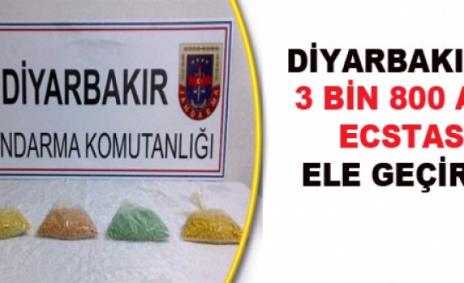 Diyarbakır'da Jandarma 4 Bin 800 Adet Ecstasy Ele Geçirdi