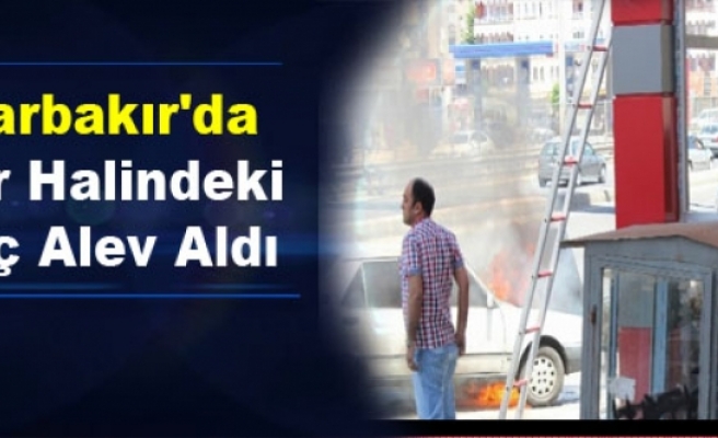 Diyarbakır'da Seyir Halindeki Araç Alev Aldı