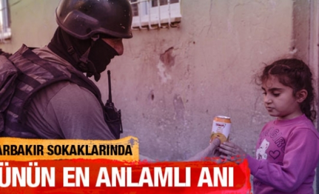 Diyarbakır'da Terör Operasyonuna Vatandaşlar Destek Verdi