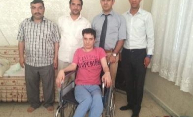 Doktordan Engelliler İçin 30 Adet Tekerlekli Sandalye Bağışı 