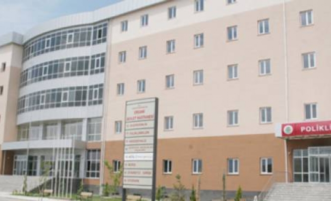 Ergani'de Bölgede İlk Kez Uygulanan Yöntem İle Karın Fıtığı Ameliyatı Yapıldı 