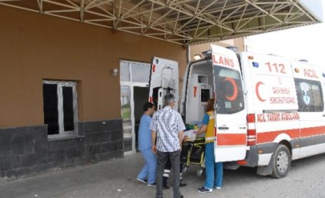 Ergani’de Yolcu Minibüsü Takla Attı: 20 Yaralı 