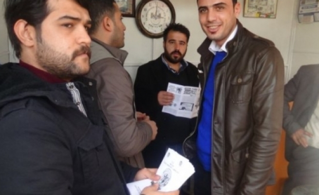 Kulp'ta Polis Esnafa Broşür Dağıttı