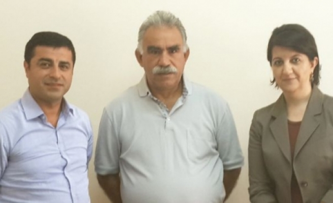 Öcalan'ın yeni fotoğrafları paylaşıldı