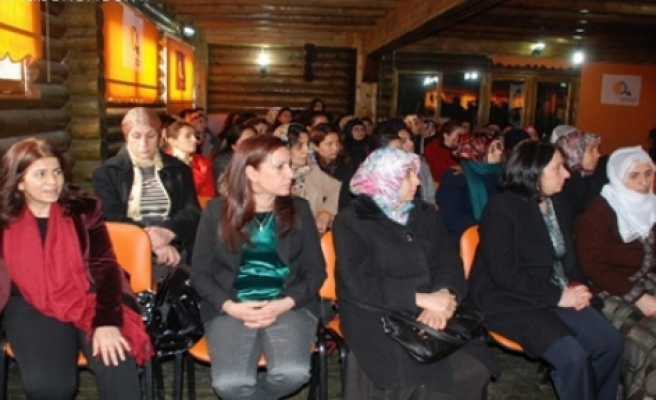 Paris'te Öldürülen 3 Kadın Diyarbakır'da Anılacak