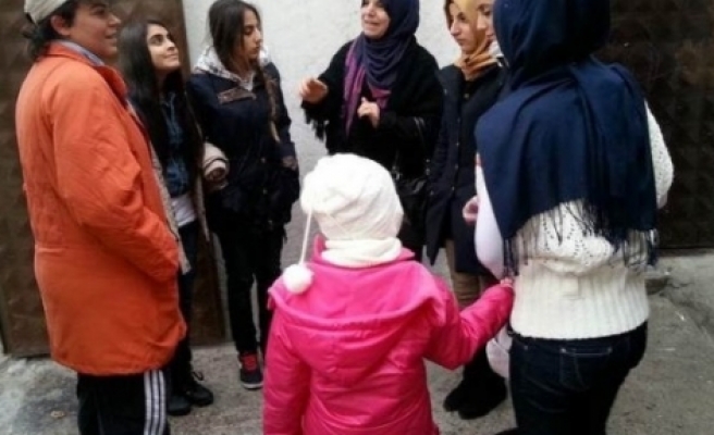 Yetiştirme Yurdundaki Öğrencilerden Suriyelilere Yardım 