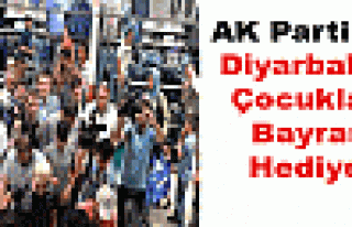 AK Parti'den Diyarbakırlı Çocuklara Bayram Hediyesi