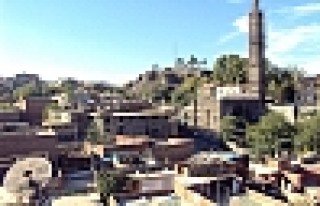 Diyarbakır Surları İçin Kaçak Yapılar Yıkılıyor