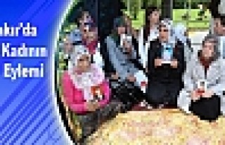 Diyarbakır'da Bir Grup Kadının Oturma Eylemi