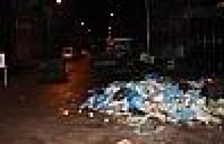 Diyarbakır’da Biriken Çöplere Vatandaşlar Tepki...