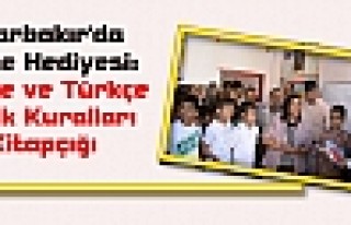 Diyarbakır'da Karne Hediyesi: Kürtçe ve Türkçe...
