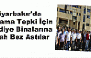 Diyarbakır'da Katliama Tepki İçin Belediye Binalarına...