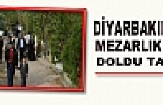 Diyarbakır'da Mezarlıklar Doldu Taştı
