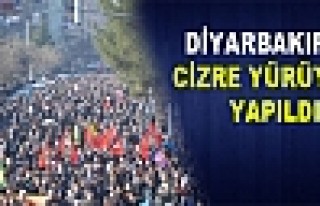 Diyarbakır'daki Cizre Yürüyüşünde Trene PKK...