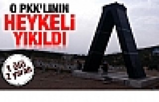 Diyarbakır'daki PKK'lı heykeli yıkıldı