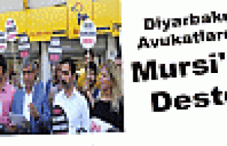 Diyarbakırlı Avukatlardan Mursi'ye Destek