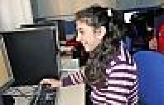 Lise Mezunu Kızlara Sertifikalı Bilgisayar Kursu...